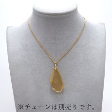 画像3: 【一点物】リビアングラス ペンダントトップ K18 リビア砂漠産 Libyan glass ガラス 隕石 宇宙 ガラス質 癒し 天然石 パワーストーン カラーストーン (3)