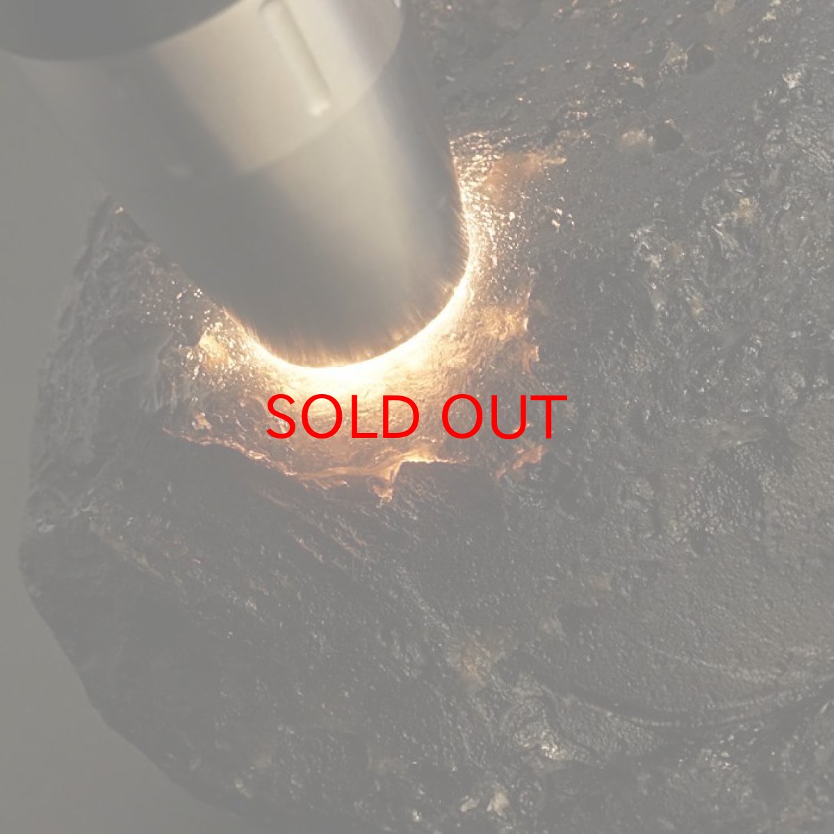 画像10: 【 一点もの 】 アグニマニタイト 原石 1535g インドネシア産 H&E社推奨 Agnimanitite 天然ガラス 超希少原石 テクタイト レア 天然石 パワーストーン カラーストーン (10)