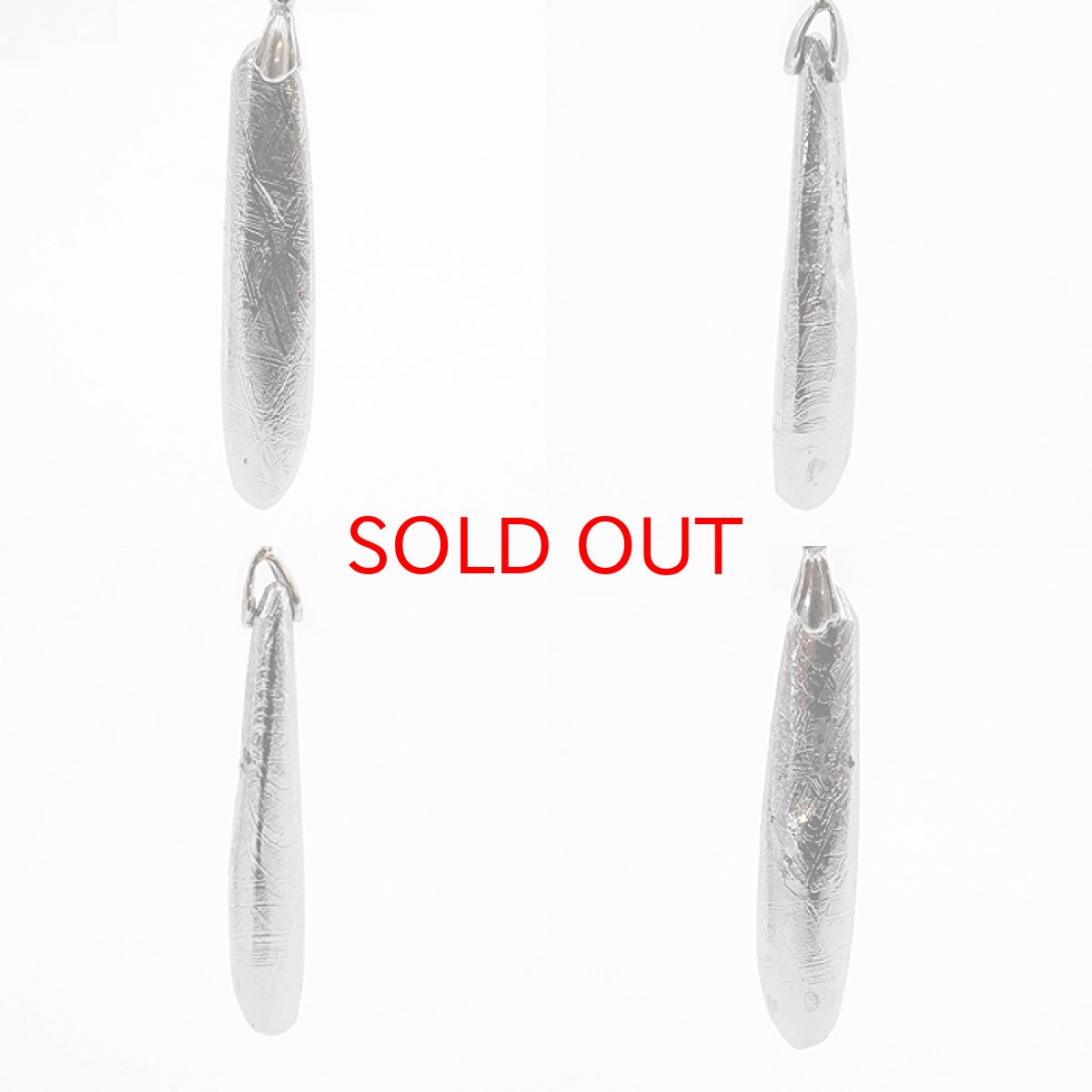 画像2: 【一点物】 ギベオン ペンダントトップ シルバー ナミビア産 日本製 メッキ加工 宇宙のパワー 隕石 チャネリング 浄化 天然石 パワーストーン カラーストーン (2)