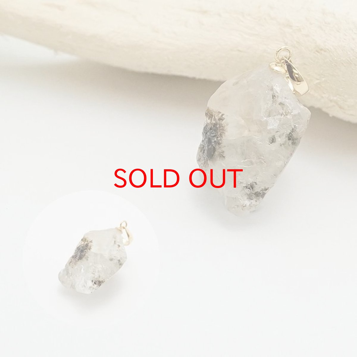 画像3: フェナカイト ラフ 原石 ペンダントトップ K18 12.2ct 日本製 【 1点もの 】ロシア産 ラフ原石 Phenakite 希少石 フェナス石 (3)