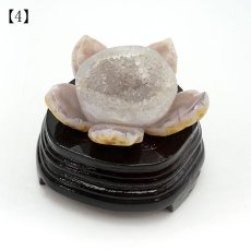 画像17: メノウ 蓮 ジオード ブラジル産 木製台座付き 【 一点物 】 agate  蓮の花ジオード 瑪瑙 めのう ジオード 金運 財運 浄化 置き物 浄化 台座付き お守り 天然石 パワーストーン カラーストーン (17)