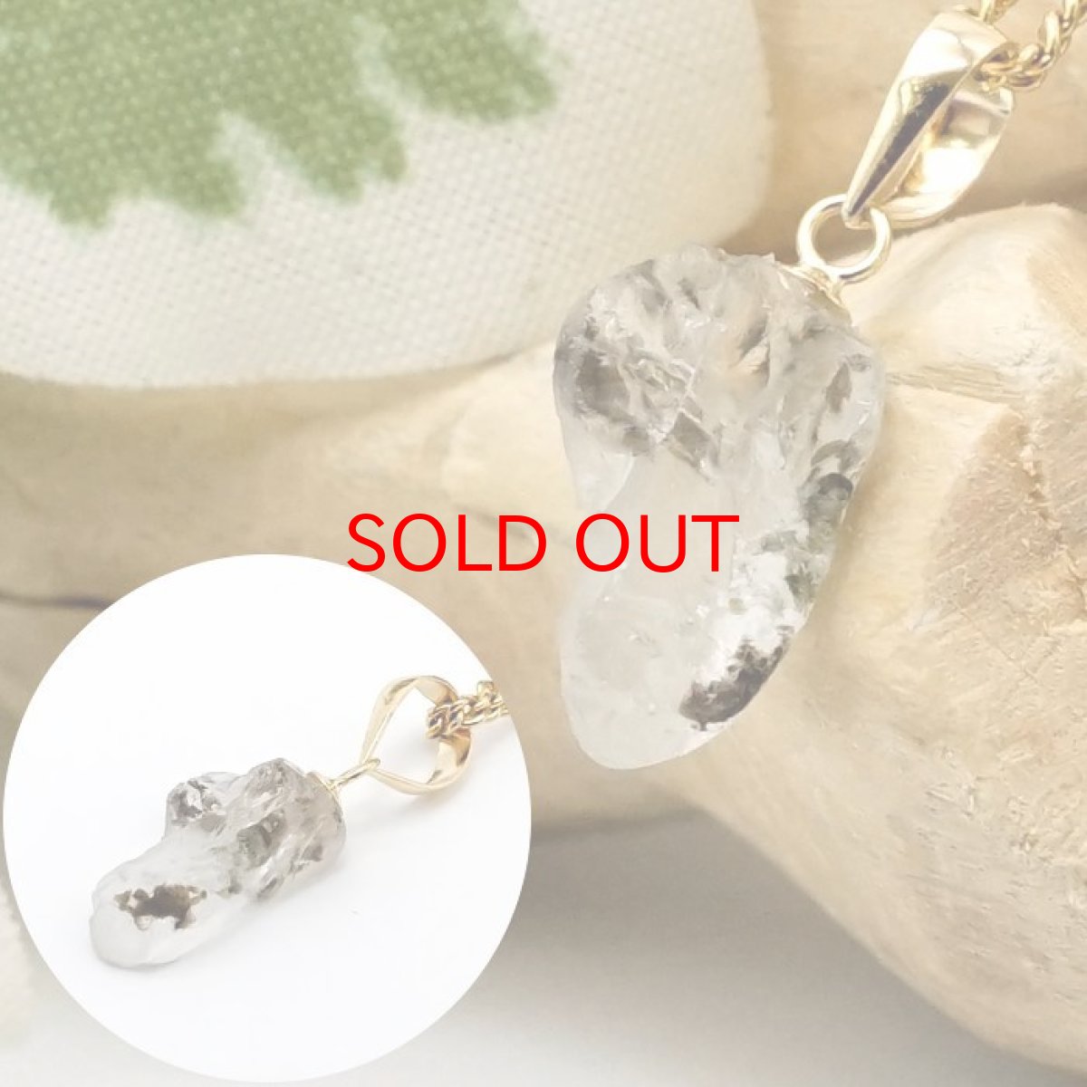 画像3: フェナカイト ラフ 原石 約2.3ct ペンダントトップ K18 日本製 【 1点もの 】 ロシア産 ラフ原石 Phenakite 希少石 フェナス石 鉱物 pendant ネックレス 【 送料無料 】パワーストーン 浄化 お守り 天然石 カラーストーン (3)