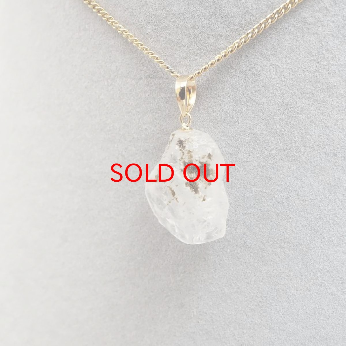 画像4: フェナカイト ラフ 原石 約9.85ct ペンダントトップ K18 日本製 【 1点もの 】 ロシア産 ラフ原石 Phenakite 希少石 フェナス石 鉱物 pendant ネックレス 【 送料無料 】パワーストーン 浄化 お守り 天然石 カラーストーン (4)