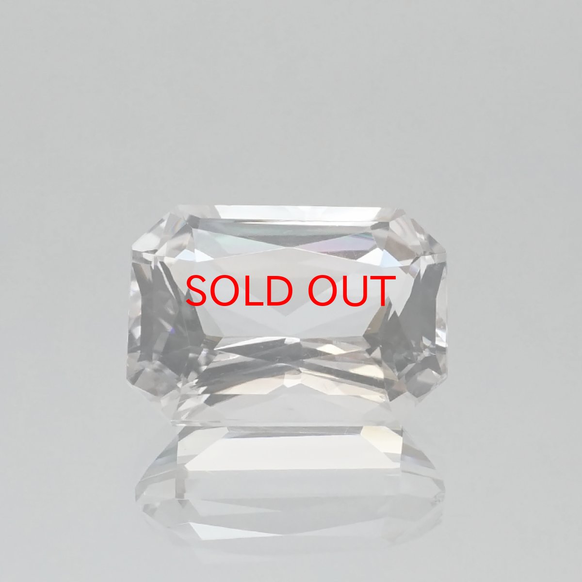 画像3: 【 国産天然石 】 山梨県産 乙女水晶 ルース 11.5ct スクエアカット 水晶 【 一点もの 】 天然石 パワーストーン カラーストーン (3)