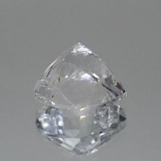 画像3: 【 国産天然石 】 山梨県産 水晶 ルース 7.8ct ハートカット 【 一点もの 】 天然石 パワーストーン カラーストーン (3)