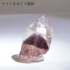 画像3: マニカラン水晶 レッドファントム 原石 インド産 六角柱 【 一点もの 】 水晶 マニカランクォーツ 天然石 パワーストーン 浄化 お守り カラーストーン (3)