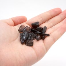 画像4: 【石の日SALE 14%OFF】 【 さざれプレミアム 】 アグニマニタイト 100g インドネシア産 ボトル 瓶 隕石 天然ガラス テクタイト カラーストーン パワーストーン 天然石 (4)