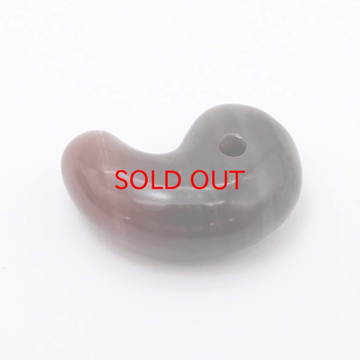 画像3: 【BLACK FRIDAY対象】 【 一点物 】 アークナイト 勾玉 特Sランク 約30mm 徳島県産 日本製 日本銘石 パワーストーン 天然石 カラーストーン (3)