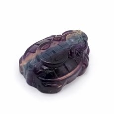 画像5: 【 一点もの 】 フローライト ロングイ×小銭 彫物 中国産 彫刻 Fluorite 蛍石 穴あき ペンダントトップ 天然石 パワーストーン カラーストーン (5)