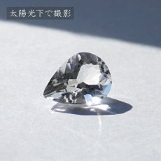 画像4: ペタライト ルース 約1.85ct ペアーシェイプカット ブラジル産 【一点もの】 葉長石 Petalite 裸石 鉱物 浄化 お守り 天然石 パワーストーン カラーストーン (4)