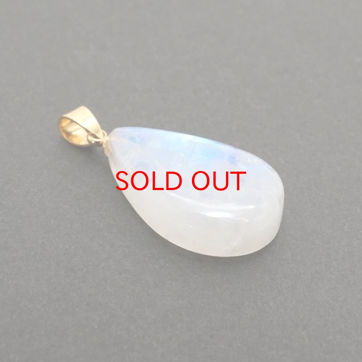 画像3: 【 一点もの 】 ロイヤルブルームーンストーン ペンダントトップ 5.2g ドロップ形 スリランカ産 日本製 ゴールド Moon stone ムーンストーン ブルー 6月誕生石 ネックレス 天然石 パワーストーン カラーストーン (3)