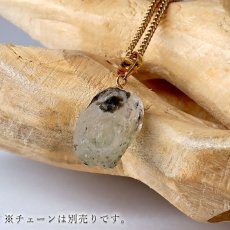 画像3: フェナカイト 6.5ct ペンダントトップ ロシア産 K18 ラフ 原石 【 一点もの 】 Phenakite 日本製 希少石 フェナス石 ネックレス パワーストーン 浄化 (3)