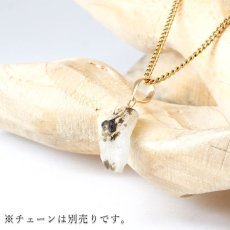 画像3: フェナカイト 2.8ct ペンダントトップ ロシア産 K18 ラフ 原石 【 一点もの 】 Phenakite 日本製 希少石 フェナス石 ネックレス パワーストーン 浄化 (3)