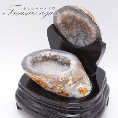 画像1: トレジャーメノウ ブラジル産 treasure agate 台付き 一点物 聚宝盆 瑪瑙 原石 龍穴 正月 新年 飾り物 レア クラスター 金運 浄化 置き物 天然石 パワーストーン カラーストーン (1)