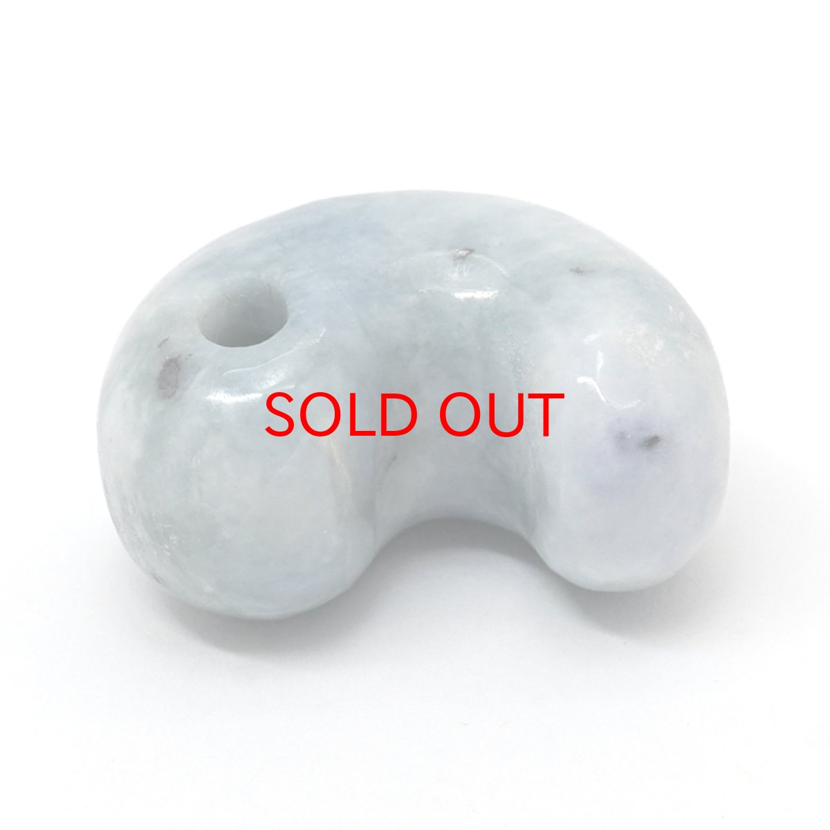 画像2: 糸魚川翡翠 ブルー 勾玉 13.5g 新潟県小滝入りコン沢産 日本製 一点物 幸運 ひすい ヒスイ 国石 パワーストーン 天然石 硬玉 ジェダイド  5月誕生石 健康運 お守り カラーストーン (2)