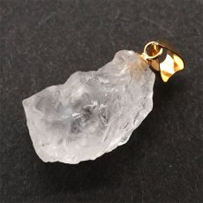 画像3: フェナカイト 6.90ct ペンダントトップ ロシア産 K18 ラフ 原石 【 一点もの 】 Phenakite 日本製 希少石 フェナス石 ネックレス パワーストーン 浄化 (3)