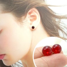 画像4: 【石の日SALE 14%OFF】 ルビーアンバー ピアス 突き刺し型 バルト海産 ruby amber 天然琥珀 アンバー ルビーレッド 赤 天然石 パワーストーン カラーストーン (4)