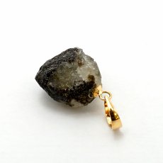 画像3: 《二次鉱床 ナチュラル原石》 フェナカイト ラフ 原石 ペンダントトップ 5.0ct ロシア・マリシェボ産 K18 【 1点もの 】 日本製 Phenakite 希少石 レア 天然石 フェナス石【 送料無料 】パワーストーン (3)