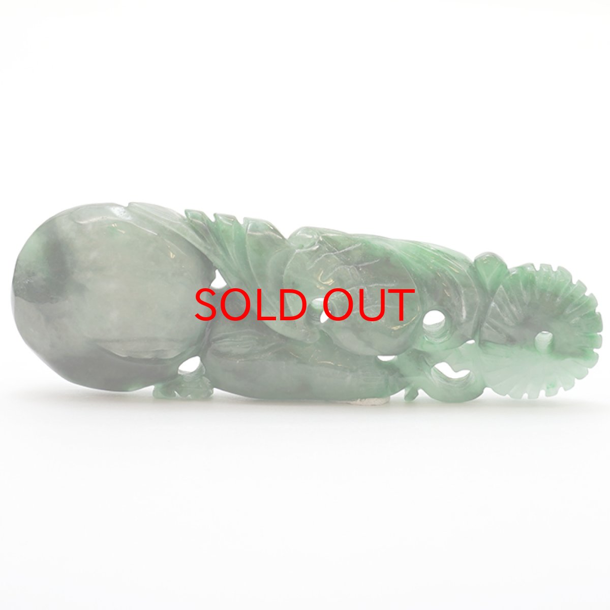 画像3: ミャンマー翡翠 蝙蝠 彫り物 Jade Jadeite 一点もの ひすい ヒスイ こうもり 手彫り お守り カラーストーン (3)