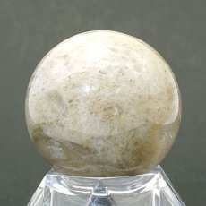 画像3: マニカラン水晶 丸玉 約31mm ヒマラヤ産  一点もの manikaran crystal 浄化 ヒマラヤ水晶 希少石  天然石 パワーストーン カラーストーン (3)