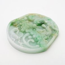 画像5: ミャンマー翡翠 鯉×如意 彫り物 プレート 【 一点もの 】 Jade Jadeite ひすい ヒスイ 翡翠 お守り 彫物 天然石 パワーストーン カラーストーン (5)