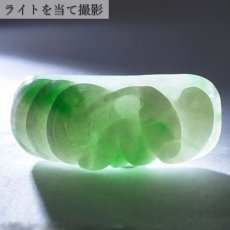 画像4: ミャンマー翡翠 蛇×古銭 彫り物 ブレストップ 【 一点もの 】 Jade Jadeite ひすい ヒスイ 翡翠 お守り 彫物 天然石 パワーストーン カラーストーン (4)