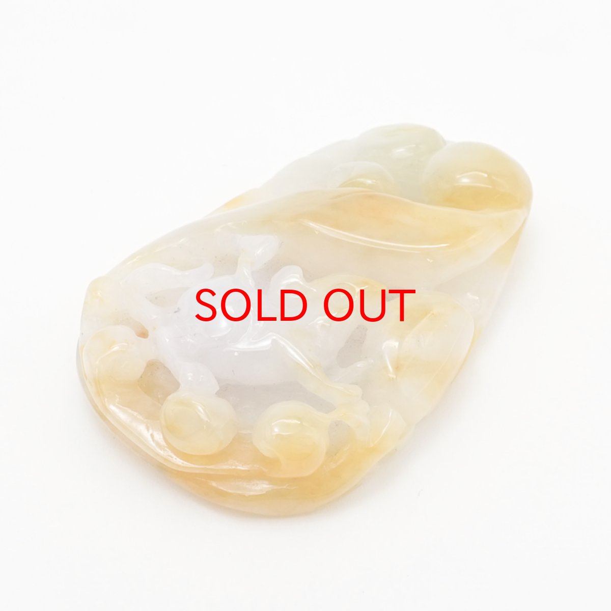 画像3: ミャンマー翡翠 鼠 彫り物 【 一点もの 】 Jade Jadeite ひすい ヒスイ 翡翠 お守り 彫物 天然石 パワーストーン カラーストーン (3)