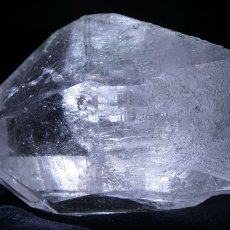 画像7: 【石の日SALE 14%OFF】 メルマウンテンクリスタル原石 約548g インド リシケシ（シャークスフィン）産 台付き (7)