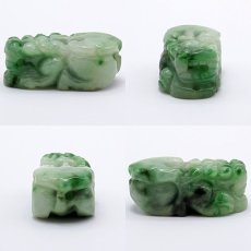 画像2: 【一点もの】 ダークグリーン本翡翠 ヒキュウ 彫り物 ミャンマー産 Jade Jadeite  ひすい ヒスイ 貔貅 ひきゅう 手彫り カラーストーン 天然石 (2)