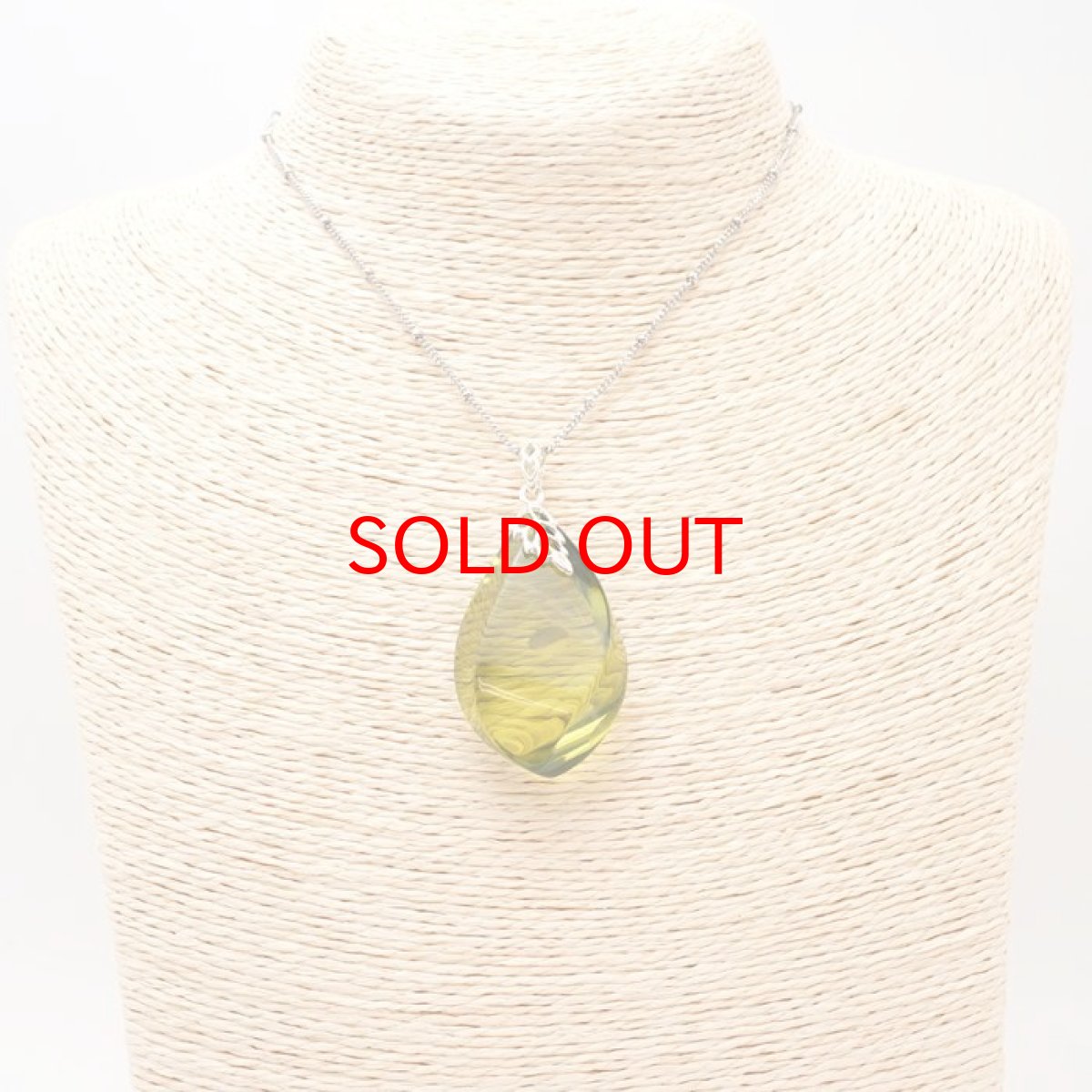 画像3: グリーンアンバー ペンダントトップ SV925 バルト海産 【一点物】 琥珀 Amber アンバー 天然石 パワーストーン カラーストーン (3)