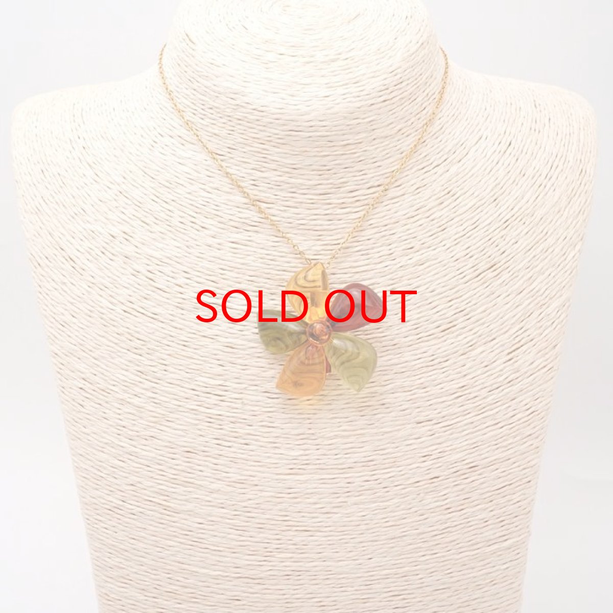 画像4: ミックスカラーアンバー ブローチ バルト海産 【一点物】 琥珀 Amber アンバー ペンダントトップ 天然石 パワーストーン カラーストーン (4)