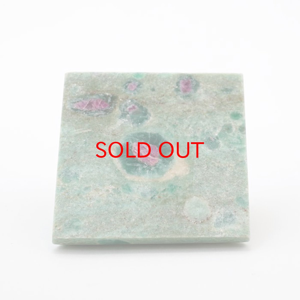 画像3: ルビーインゾイサイト ピラミッド タンザニア産 【 一点もの 】 蛍光 ルビー 7月誕生石 アニョライト ワインレッド お守り 浄化 天然石 パワーストーン カラーストーン (3)