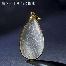 画像4: リビアングラス SV925 ペンダントトップ ドロップ リビア砂漠産 【 一点もの 】 インパクトガラス Libyan Glass 隕石 天然ガラス テクタイト 希少 レア 天然石 パワーストーン (4)