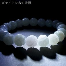 画像6: ミャンマー翡翠 10mm 蓮 彫り物 ブレスレット ミャンマー産 【一点もの】 ひすい 天然石 パワーストーン カラーストーン (6)