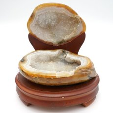 画像2: 【一点物】トレジャーメノウ 台付き ブラジル産 treasure agate 天然石 パワーストーン カラーストーン (2)