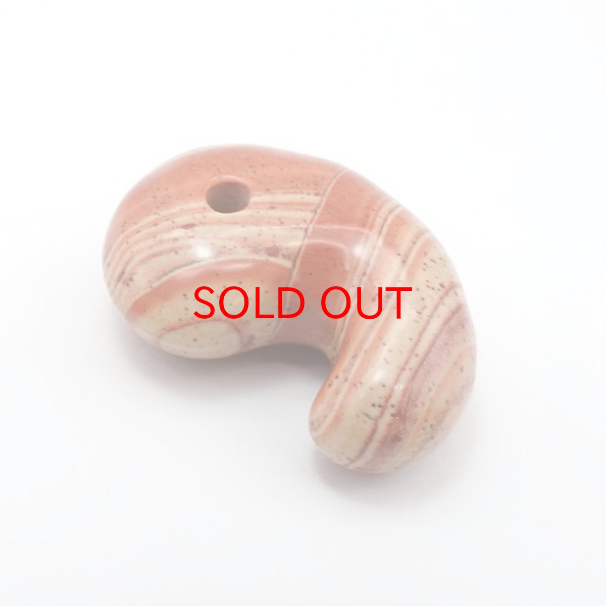 画像3: 【一点】佐渡赤玉石 赤 勾玉 30mm 新潟県産 日本銘石 ペンダントトップ パワーストーン 天然石 カラーストーン (3)