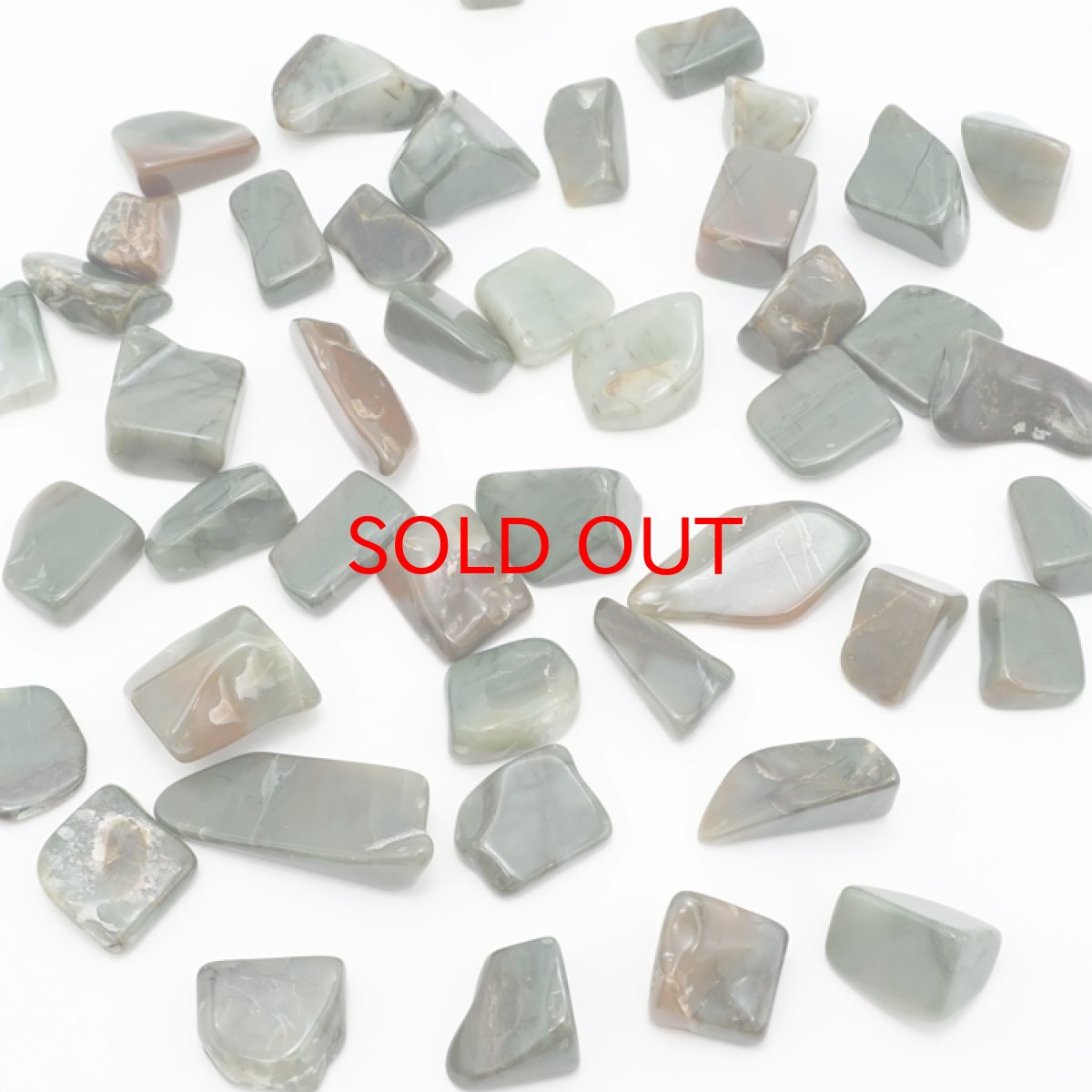 画像2: さざれ 100g 出雲碧玉 中粒 日本銘石 島根県産 IZUMO jasper 天然石 パワーストーン カラーストーン (2)