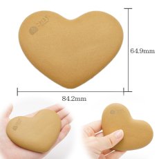 画像2: 【石の日SALE 14%OFF】 【健康ストーン】北投石 黄灰 ハート型 カッサ ことほぎ 肩こり 血行促進 天然記念物 ラジウム マイナスイオン 玉川温泉 天然石 パワーストーン (2)