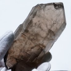 画像2: 【セール対象！25％OFF】 ガウリシャンカール産 スモーキークォーツ 125.1g 原石 ネパール産 天然 ナチュラル 【 一点もの 】  非加熱 未加工 無処理 結晶 ヒマラヤ水晶 煙水晶 稀少石 浄化 天然石 パワーストーン (2)
