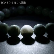 画像4: 【SALE 14%OFF】 糸魚川翡翠 ダークグリーン ブレスレット 10mm 新潟県産 【一点物】 Itoigawa Jade 糸魚川ひすい 日本銘石 国石 希少 健康運 お守り パワーストーン 天然石 カラーストーン (4)