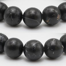 画像2: ブラックシリカ 12mm玉 ブレスレット 数珠 黒鉛珪石 神宿石 北海道 桧山郡 上ノ国町 アイヌ 鉱石 岩盤浴 天然石 パワーストーン 日本銘石 ご当地 レディース メンズ 健康運 お守り カラーストーン 【正規販売店】 (2)