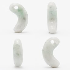 画像2: 糸魚川翡翠 約23mm 勾玉 新潟県【一点物】Itogawa Jade 日本銘石 天然石 パワーストーン カラーストーン (2)