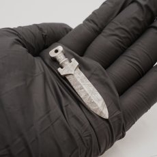 画像3: アルタイ隕石 彫り物 剣 新疆ウイグル産 【 一点物 】 Altai meteorite 隕石 チャネリング 浄化 天然石 パワーストーン カラーストーン (3)