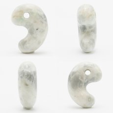 画像2: 糸魚川翡翠 約27mm 新潟県産【一点物】Itoigawa Jade 日本銘石 希少 健康運 お守り パワーストーン 天然石 カラーストーン (2)