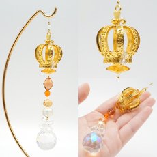 画像2: サンキャッチャー crownグレース 《スタンド付き》 ガラス ビーズ オリジナル 飾り物 インテリア 雑貨 窓 太陽光 開運 キラキラ 天然石 パワーストーン カラーストーン (2)