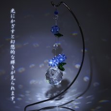 画像5:  あじさいサンキャッチャー ピンク ブルー 台付き ガラス ビーズ オリジナル 飾り物 インテリア 雑貨 窓 太陽光 開運 キラキラ 天然石 パワーストーン カラーストーン  (5)
