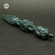 画像6: ミャンマー翡翠 金剛杭 彫り物【 一点もの 】Jade Jadeite ひすい ヒスイ 翡翠 お守り 風水 開運 天然石 パワーストーン カラーストーン (6)