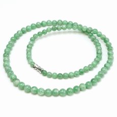 画像2: ミャンマー翡翠 5-6mm 連 ミャンマー産 【一点もの】 翡翠 Myanmar Jade 本翡翠 ひすい グリーン 連材 1連 お守り 浄化 天然石 パワーストーン (2)