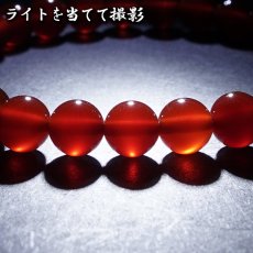画像4: 【山梨一級研磨士 作】 赤メノウ 7mm ブレスレット ブラジル産 手研磨 山梨県甲府市 職人 匠 宝石研磨 アゲート お守り 浄化 天然石 パワーストーン カラーストーン (4)