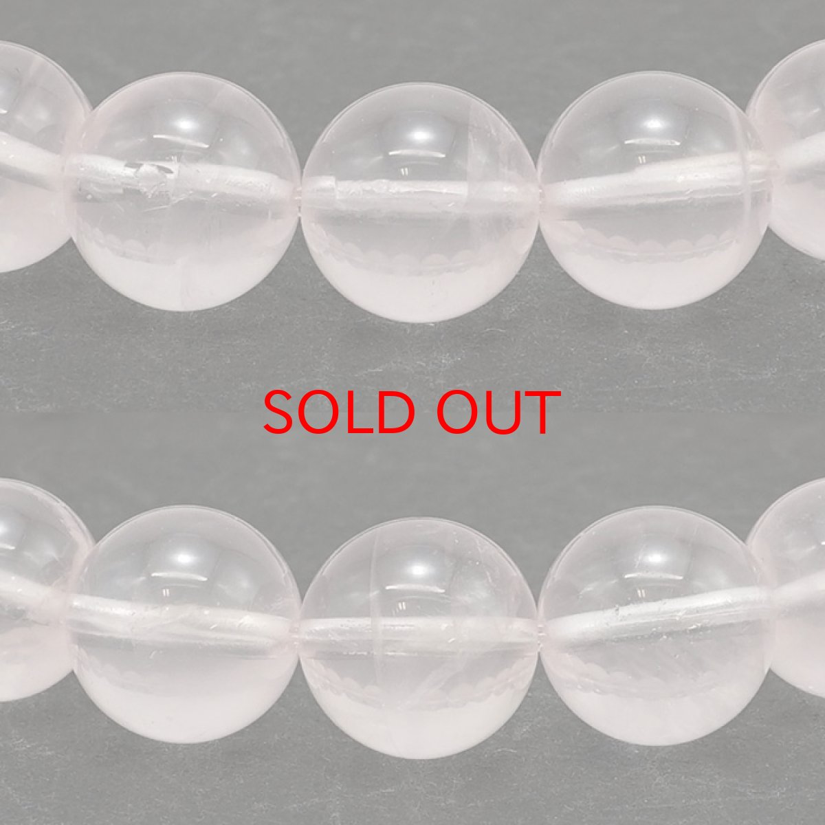 画像2: 【山梨一級研磨士 作】 スターローズクォーツ 10mm ブレスレット モザンビーク産 手研磨 山梨県甲府市 職人 匠 宝石研磨 スター効果 お守り 浄化 天然石 パワーストーン カラーストーン (2)